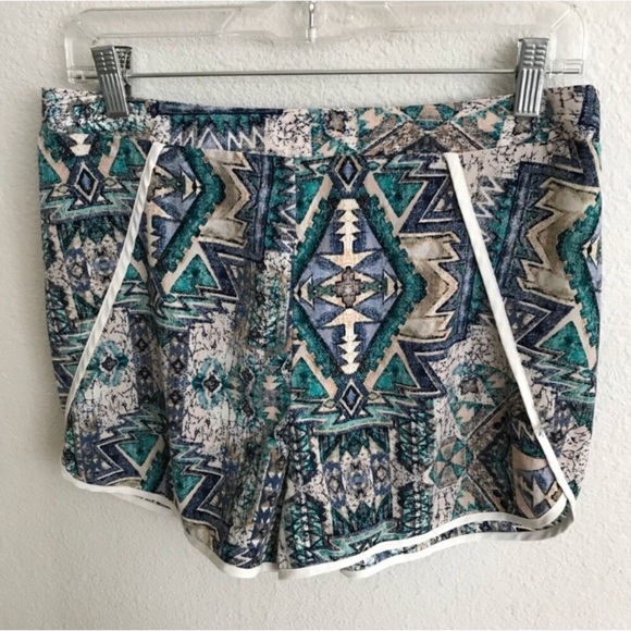 Forever 21 shorts - Picture 2 of 6